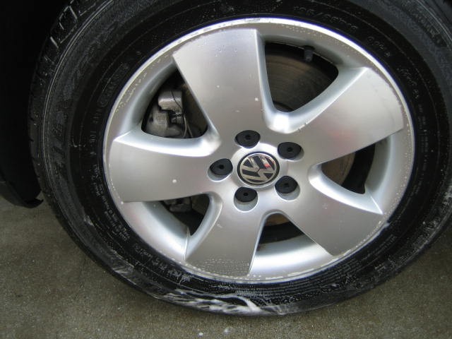 Tuf Shine vs Griot's Garage Tire Rejuvenator Comparison