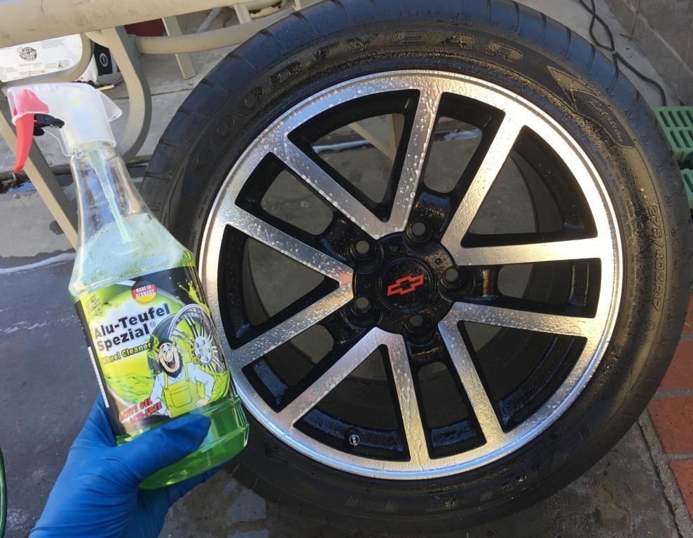 Tuga Devil Wheel Cleaner