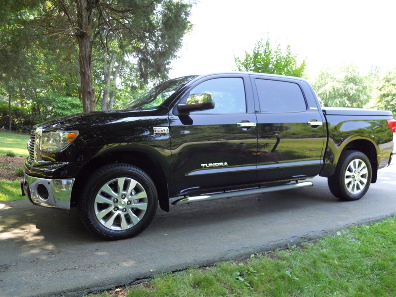 tundra detail driver side #2