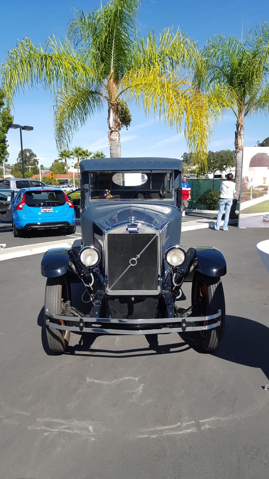 Volvo_60th_06