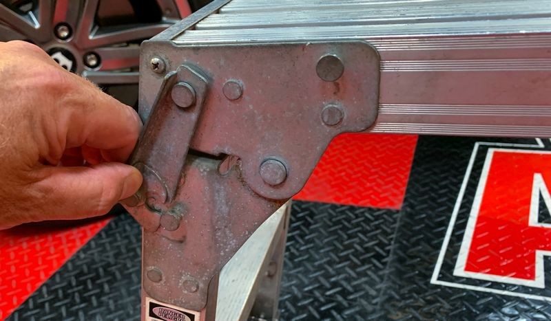 Werner Work Platform Safety Tip