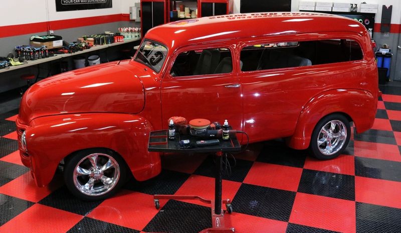 Wetsanding 1948 Chevy Suburban Streetrod Mike Phillips