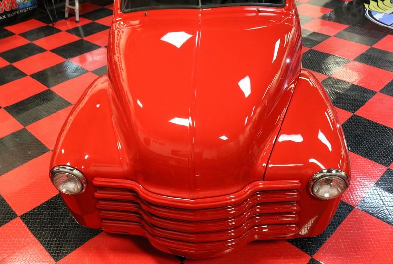 Wetsanding 1948 Chevy Suburban Streetrod Mike Phillips