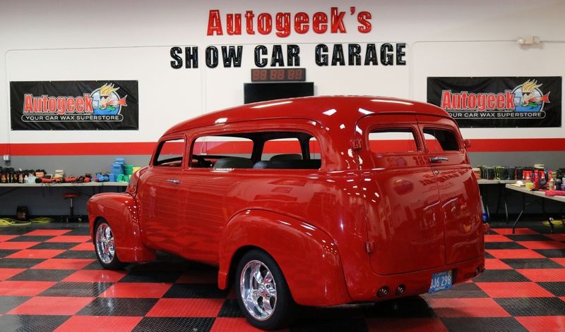 Wetsanding 1948 Chevy Suburban Streetrod Mike Phillips