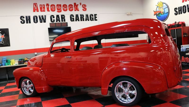 Wetsanding 1948 Chevy Suburban Streetrod Mike Phillips