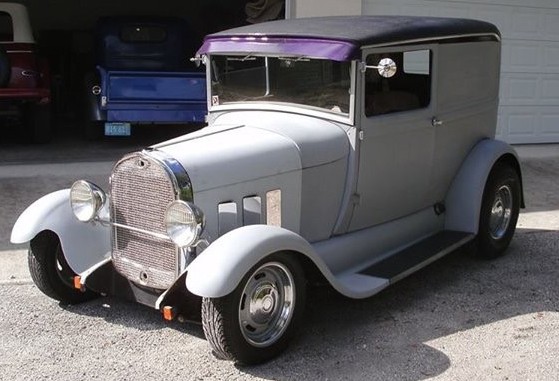 Wetsanding Class 1929 Ford Model A Sedan Delivery Streetrod