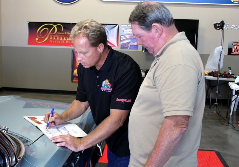 What's in the Garage TV Show with Mike Phillips at Autogeek.net