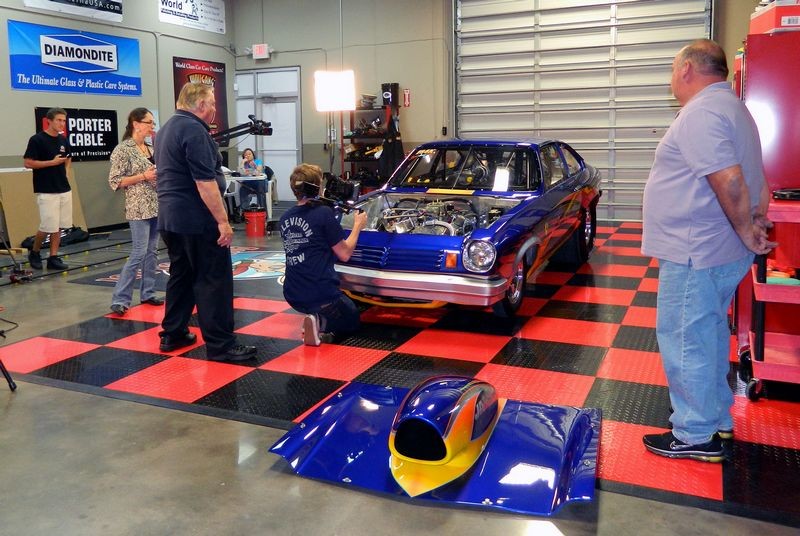What's in the Garage TV Show with Mike Phillips at Autogeek.net