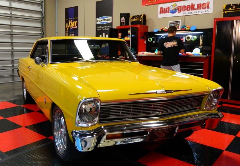 What's in the Garage TV Show with Mike Phillips at Autogeek.net