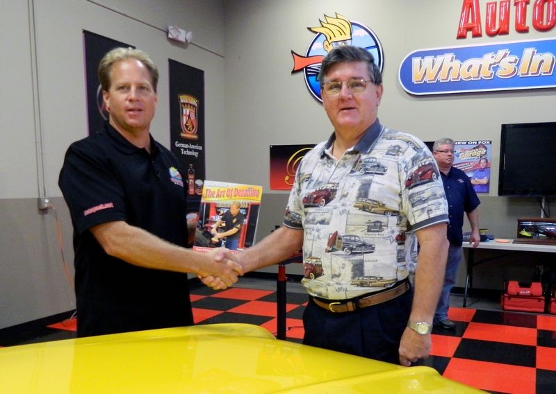 What's in the Garage TV Show with Mike Phillips at Autogeek.net