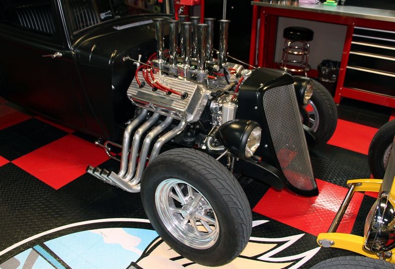 Wicked Bad Pontiac 5-Window Coupe with a Hemi Engine